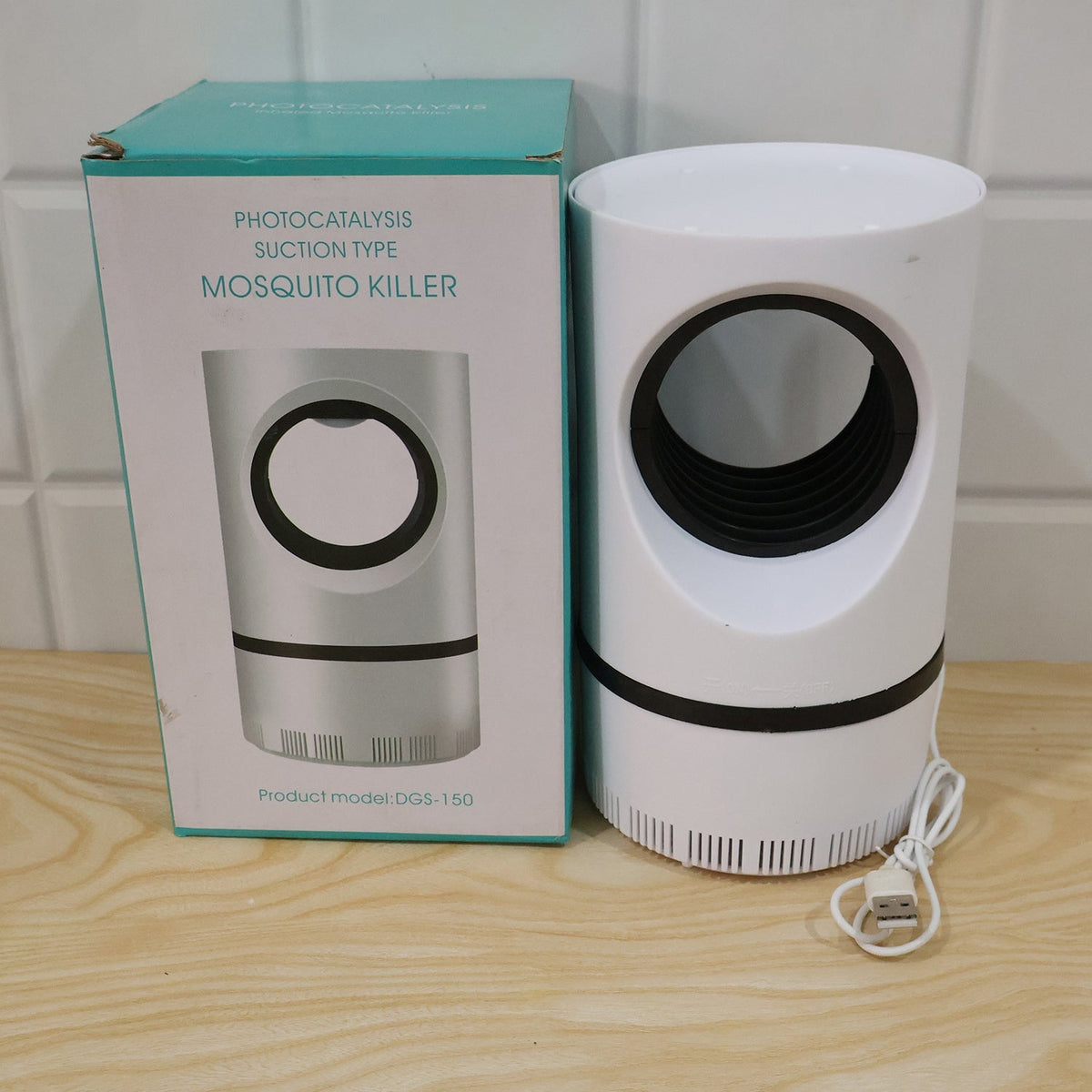 Single unit of white USB mosquito killer lamp for indoor use