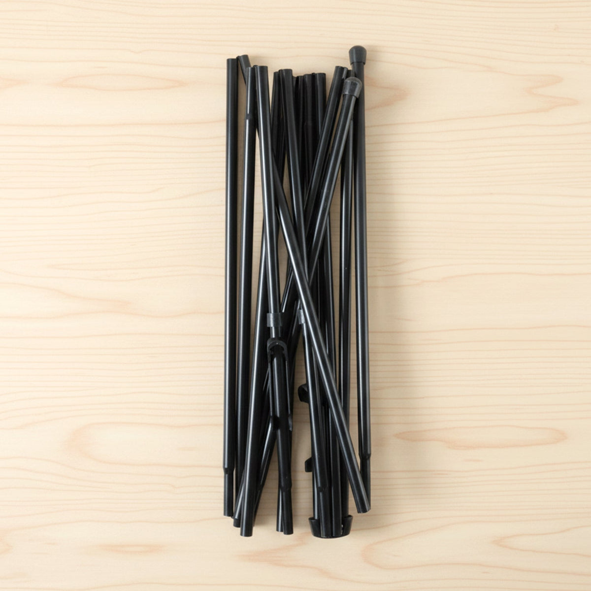Collapsible metal art display stand designed for indoor and outdoor use