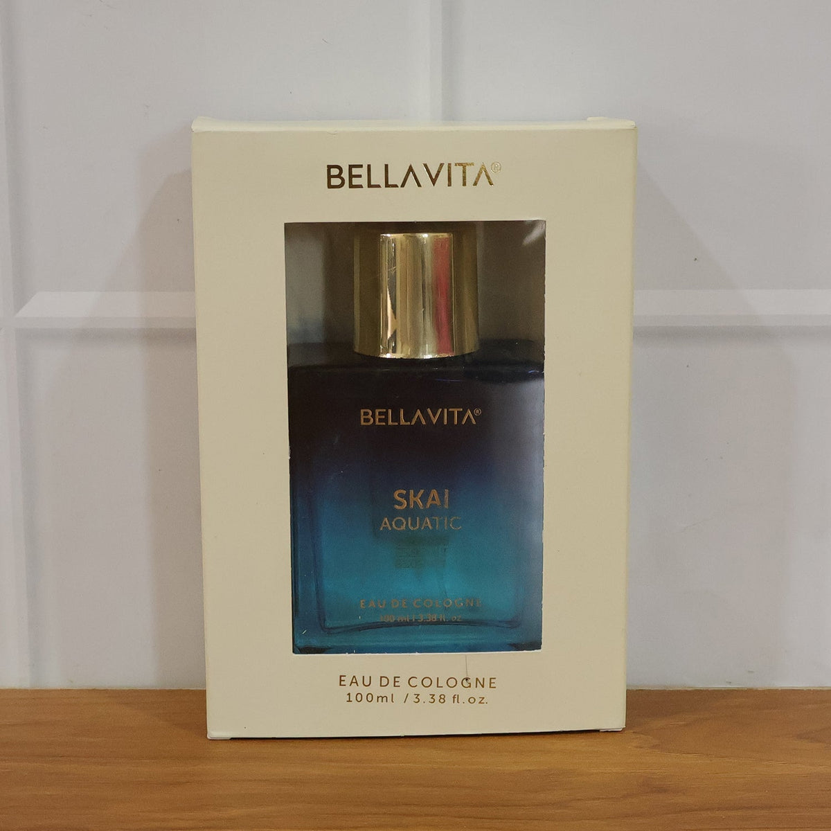 Ocean-inspired men's perfume bottle by Bellavita