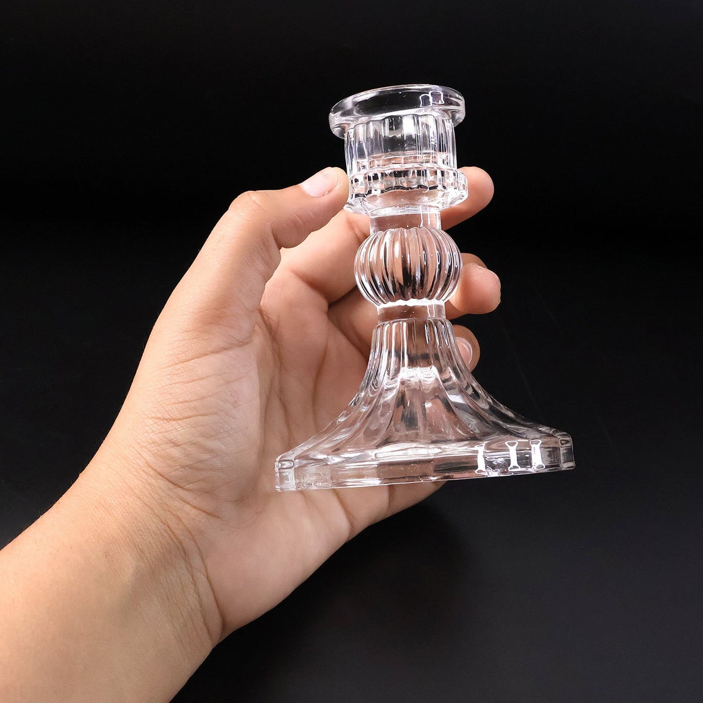 Round base crystal glass candle holder suitable for home decoration