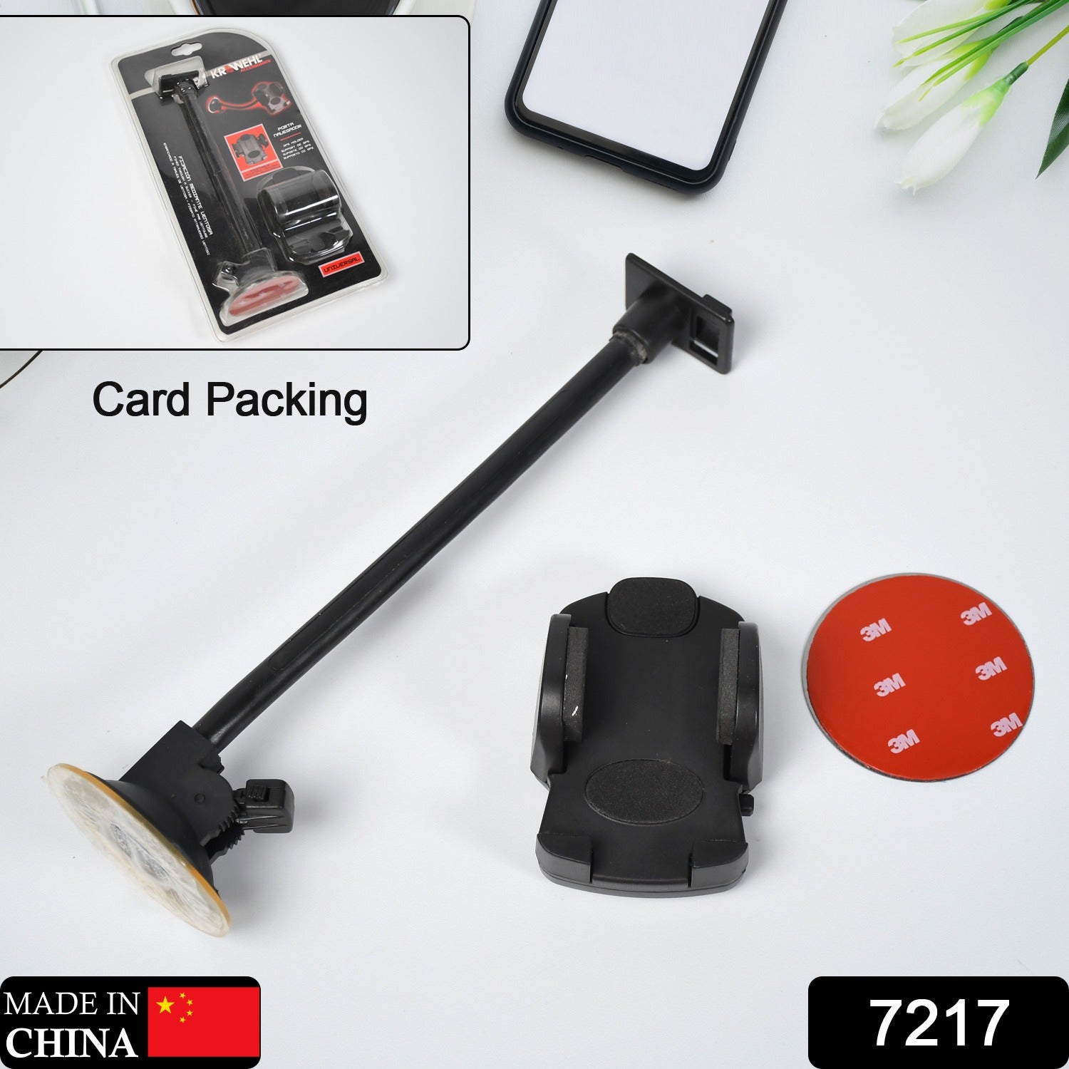Close-up of the strong suction cup base for the car phone holder.