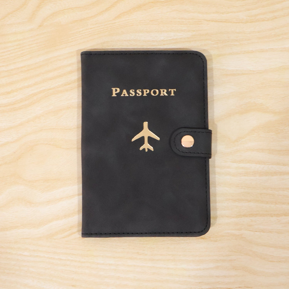 Travel document holder ideal for daily use